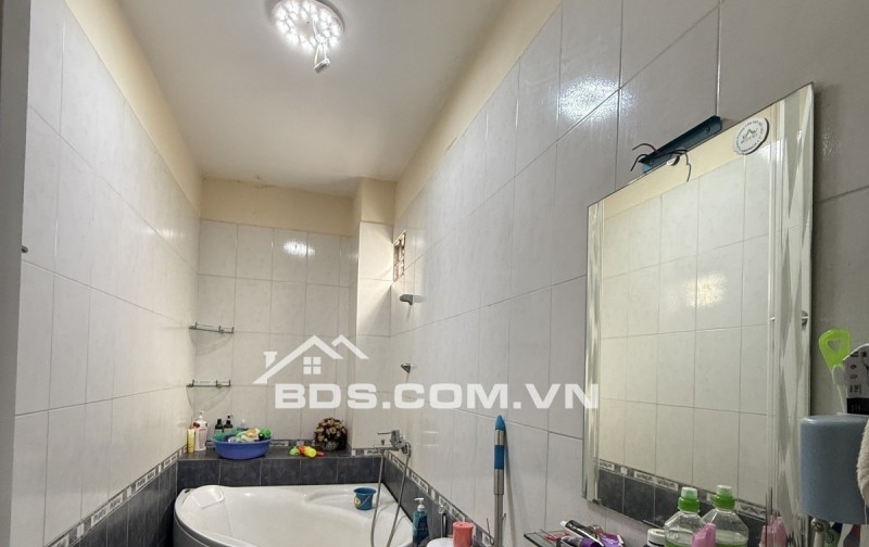 Siêu phẩm Hẻm Ô TÔ 6m thông, nhà Đẹp 3 Tầng P.12 Tân Bình 4.75x12m 57m2, 3PN. Chỉ 12.2 Tỷ.